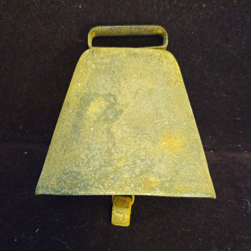 Vintage Antique Metal Cow Bell Primitive Farmhouse Barn Decor Clapper Works